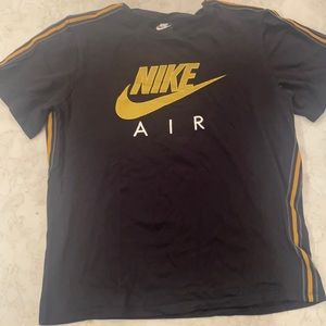 Men’s XL Nike Tshirt
